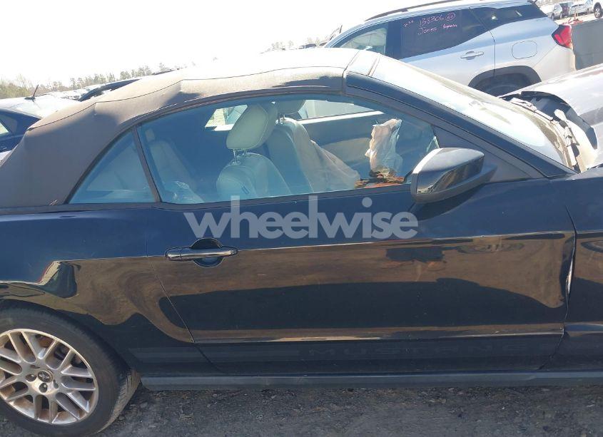 Photo 13 of 2012 Ford Mustang V6 PREMIUM (VIN 1ZVBP8EM6C5220391)