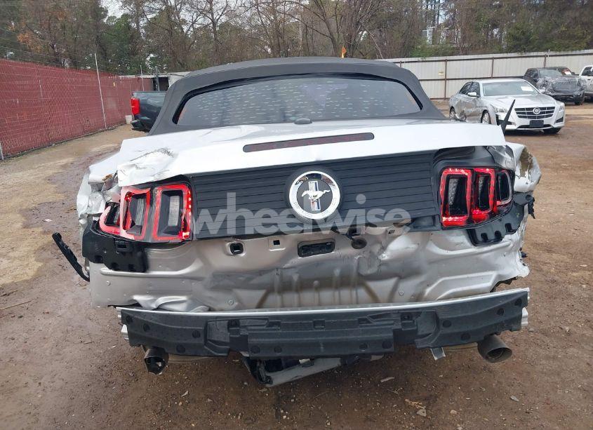 Photo 16 of 2013 Ford Mustang V6 PREMIUM (VIN 1ZVBP8EM6D5250153)