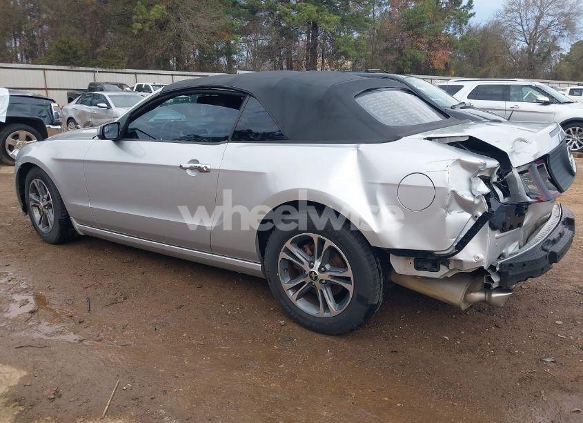 Photo 3 of 2013 Ford Mustang V6 PREMIUM (VIN 1ZVBP8EM6D5250153)