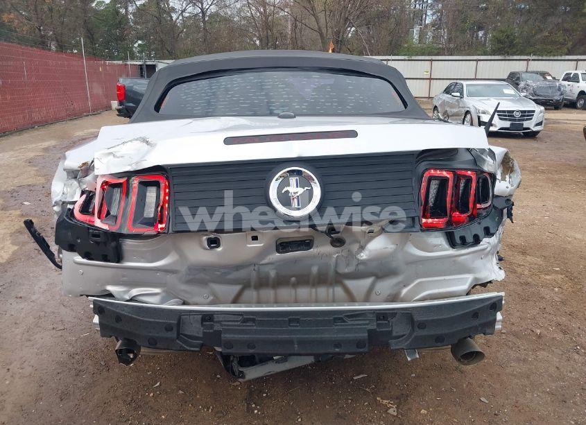 Photo 6 of 2013 Ford Mustang V6 PREMIUM (VIN 1ZVBP8EM6D5250153)