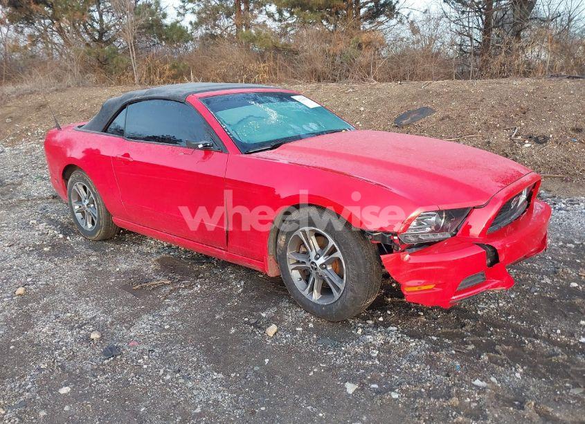 2014 Ford Mustang V6 PREMIUM (VIN 1ZVBP8EM6E5306738) main photo