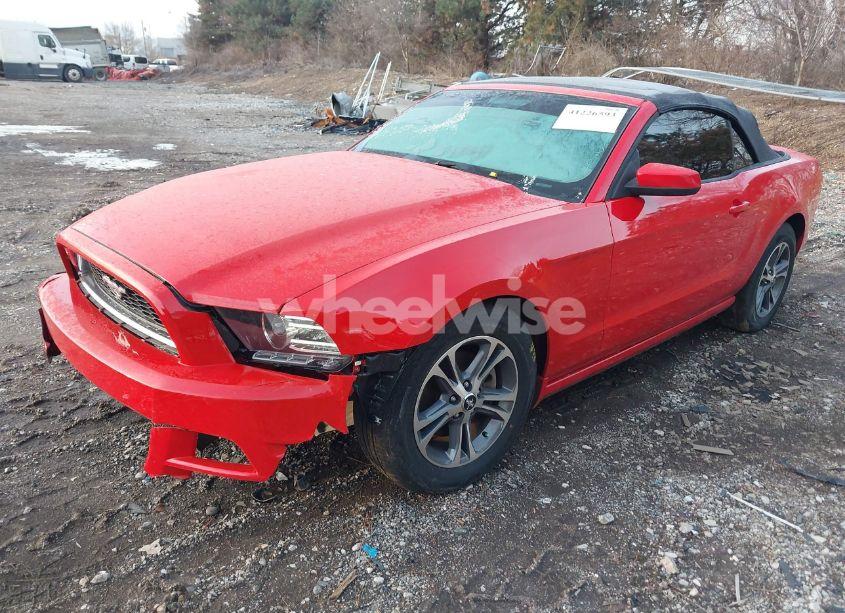 Photo 2 of 2014 Ford Mustang V6 PREMIUM (VIN 1ZVBP8EM6E5306738)