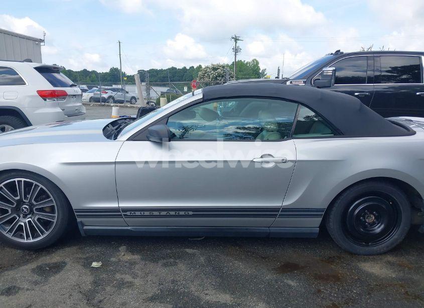 Photo 15 of 2011 Ford Mustang V6 PREMIUM (VIN 1ZVBP8EM7B5120539)