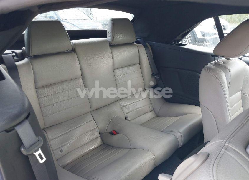 Photo 8 of 2012 Ford Mustang V6 PREMIUM (VIN 1ZVBP8EM7C5217869)