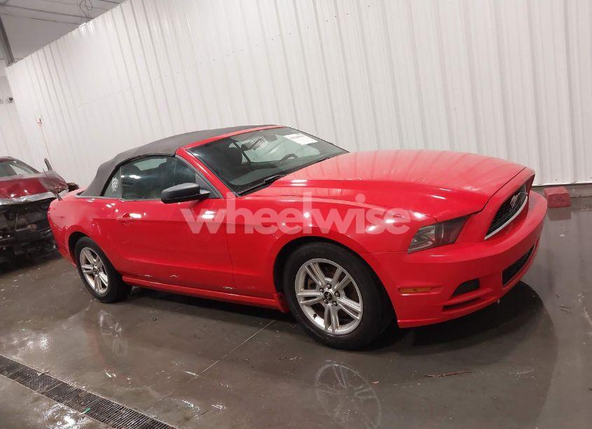 Photo 13 of 2013 Ford Mustang V6 (VIN 1ZVBP8EM7D5224564)