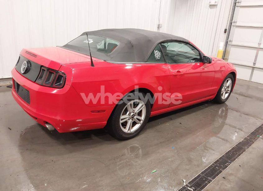 Photo 4 of 2013 Ford Mustang V6 (VIN 1ZVBP8EM7D5224564)