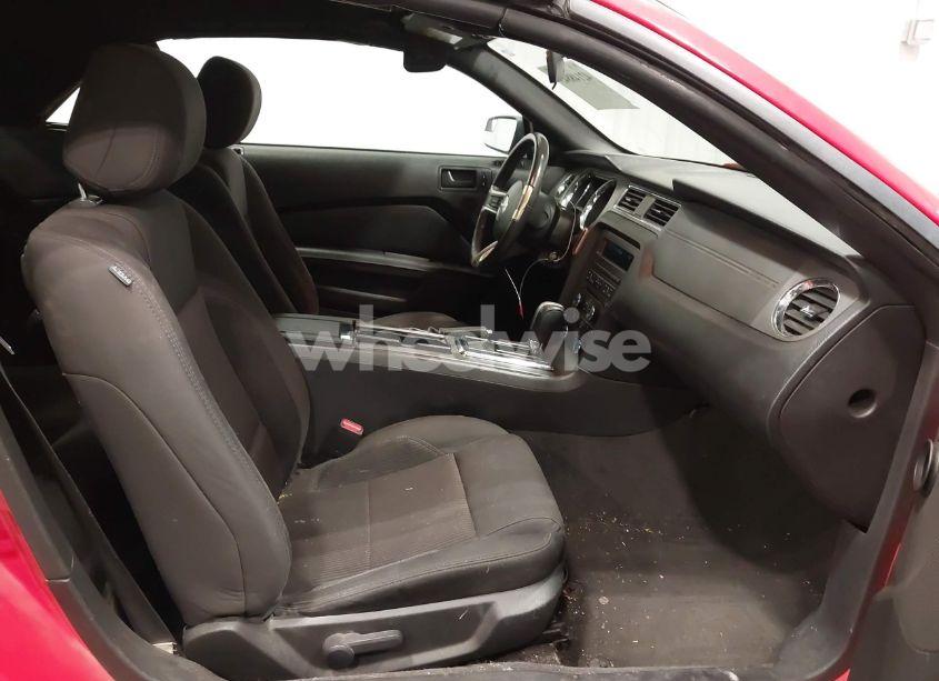 Photo 5 of 2013 Ford Mustang V6 (VIN 1ZVBP8EM7D5224564)