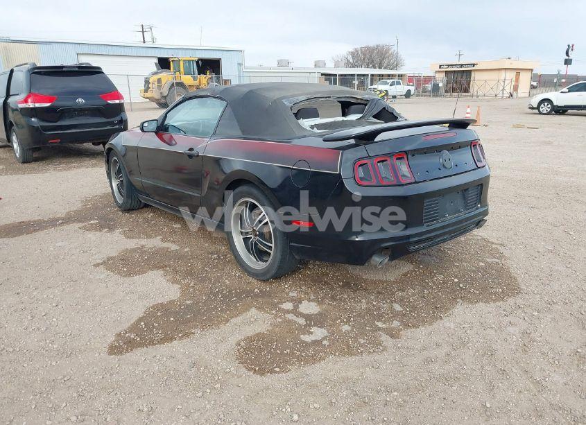 Photo 3 of 2013 Ford Mustang V6 (VIN 1ZVBP8EM7D5234088)