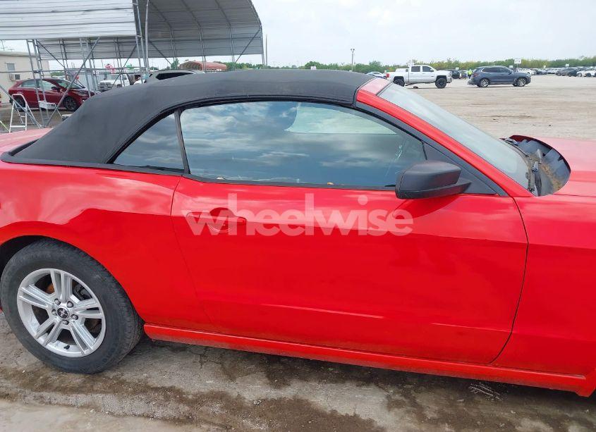 Photo 13 of 2013 Ford Mustang V6 (VIN 1ZVBP8EM7D5239369)