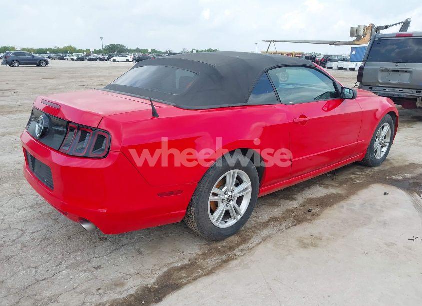 Photo 4 of 2013 Ford Mustang V6 (VIN 1ZVBP8EM7D5239369)