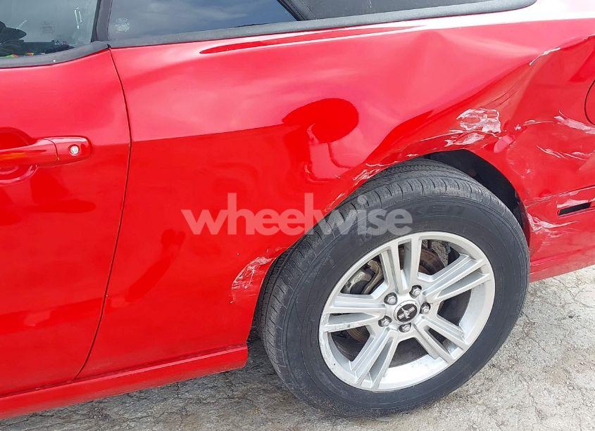 Photo 6 of 2013 Ford Mustang V6 (VIN 1ZVBP8EM7D5239369)