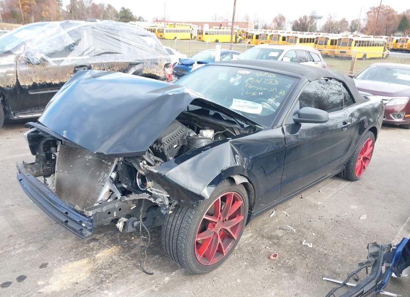 Photo 2 of 2013 Ford Mustang V6 (VIN 1ZVBP8EM7D5281346)