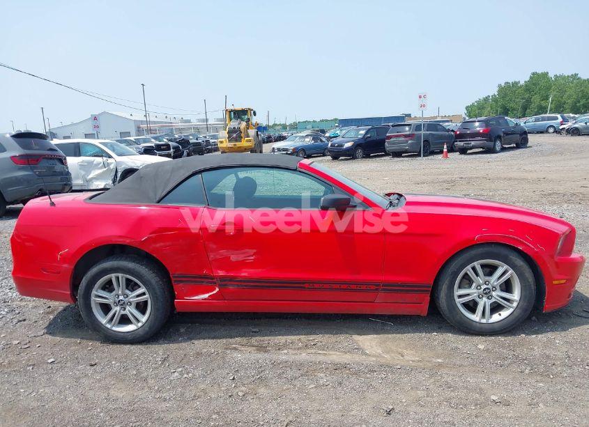 Photo 13 of 2014 Ford Mustang V6 (VIN 1ZVBP8EM7E5275774)