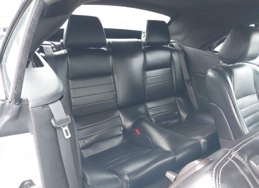 Photo 8 of 2013 Ford Mustang V6 PREMIUM (VIN 1ZVBP8EM8D5203299)