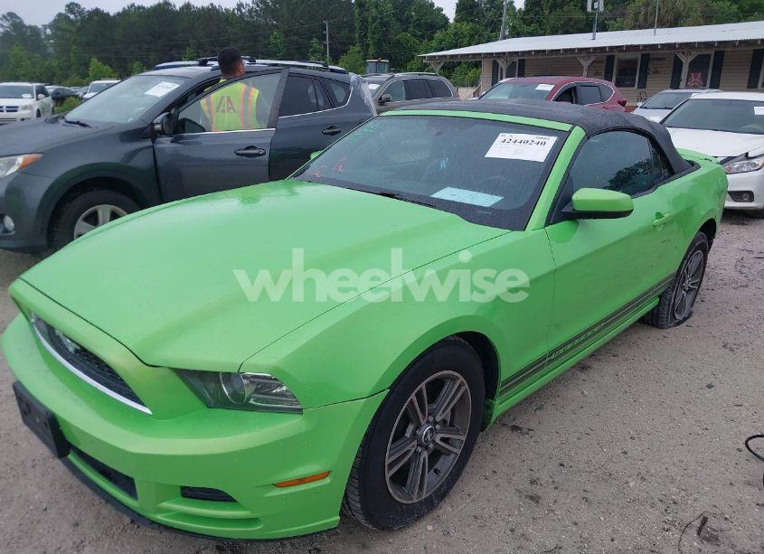 Photo 2 of 2013 Ford Mustang V6 PREMIUM (VIN 1ZVBP8EM8D5236545)