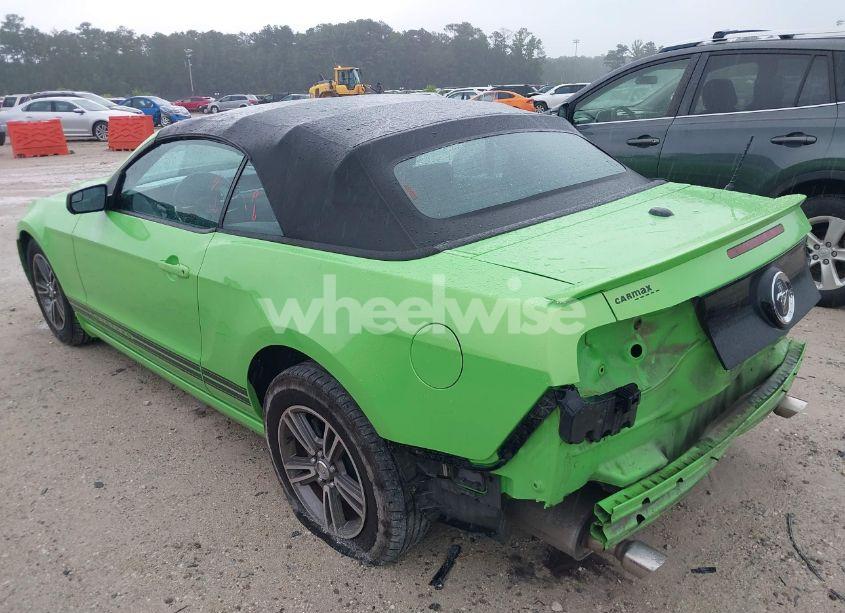 Photo 3 of 2013 Ford Mustang V6 PREMIUM (VIN 1ZVBP8EM8D5236545)