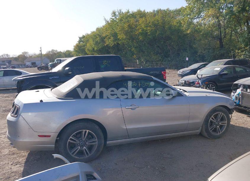 Photo 14 of 2013 Ford Mustang V6 PREMIUM (VIN 1ZVBP8EM8D5237212)