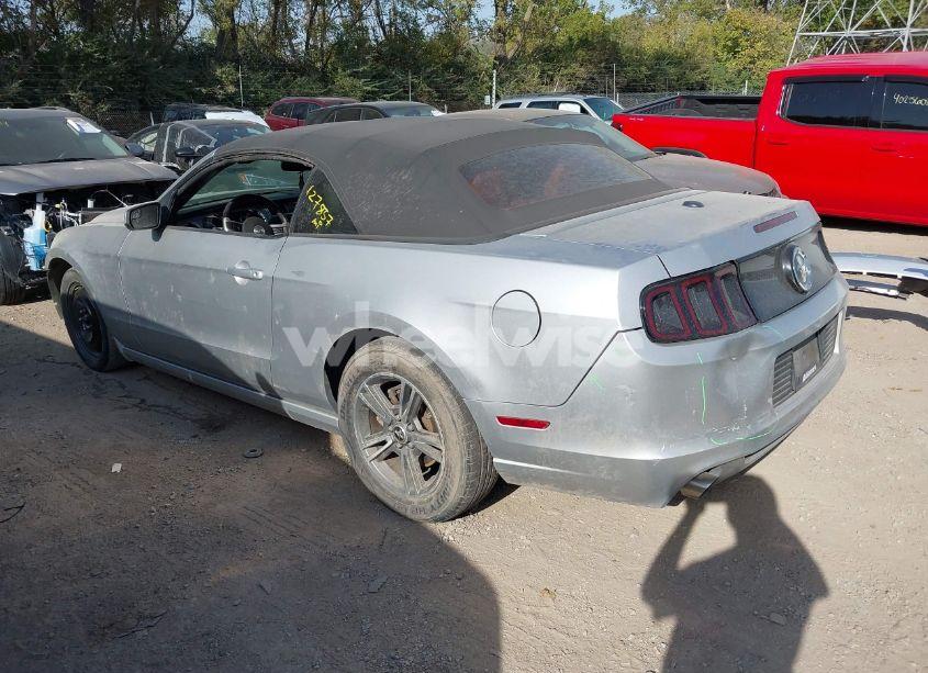 Photo 3 of 2013 Ford Mustang V6 PREMIUM (VIN 1ZVBP8EM8D5237212)