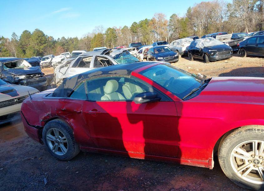 Photo 13 of 2013 Ford Mustang V6 (VIN 1ZVBP8EM8D5275927)