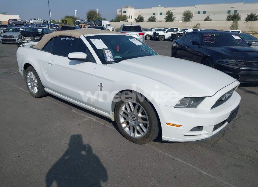 2014 Ford Mustang V6 PREMIUM (VIN 1ZVBP8EM8E5228964) main photo