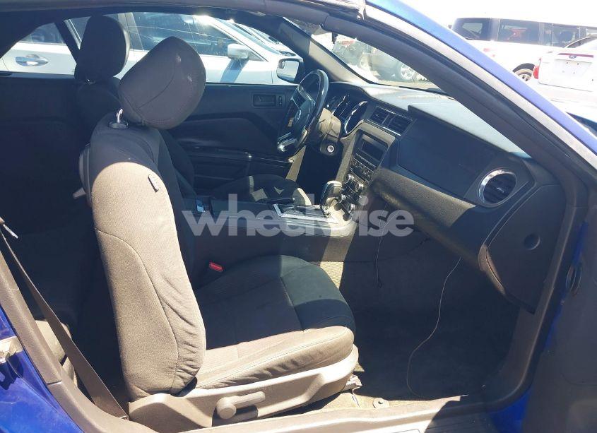 Photo 5 of 2014 Ford Mustang V6 (VIN 1ZVBP8EM8E5238393)