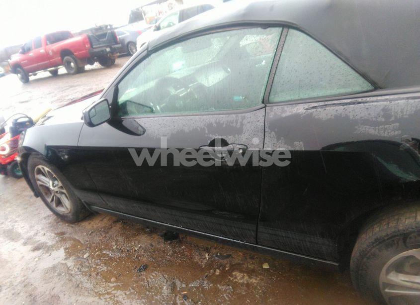 Photo 14 of 2014 Ford Mustang V6 PREMIUM (VIN 1ZVBP8EM8E5262595)