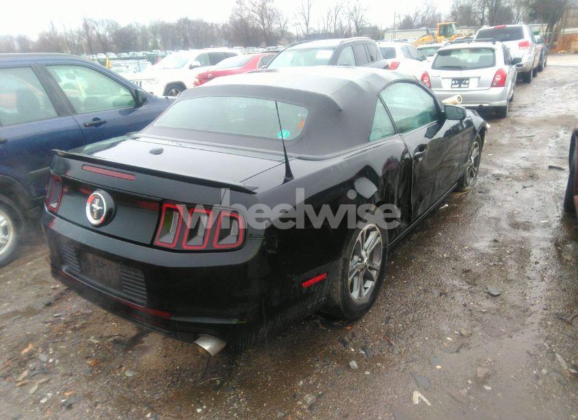 Photo 4 of 2014 Ford Mustang V6 PREMIUM (VIN 1ZVBP8EM8E5262595)