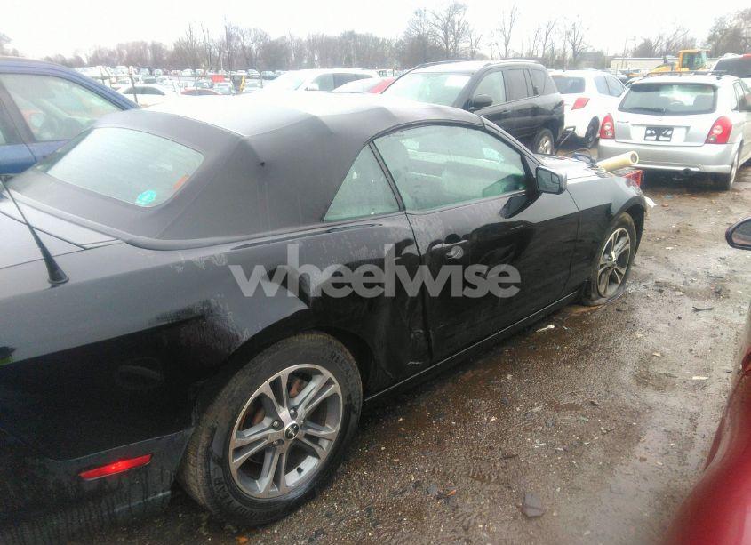 Photo 6 of 2014 Ford Mustang V6 PREMIUM (VIN 1ZVBP8EM8E5262595)