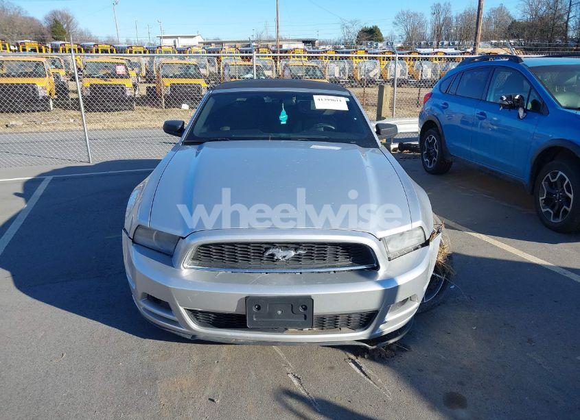 Photo 12 of 2014 Ford Mustang V6 (VIN 1ZVBP8EM8E5264833)