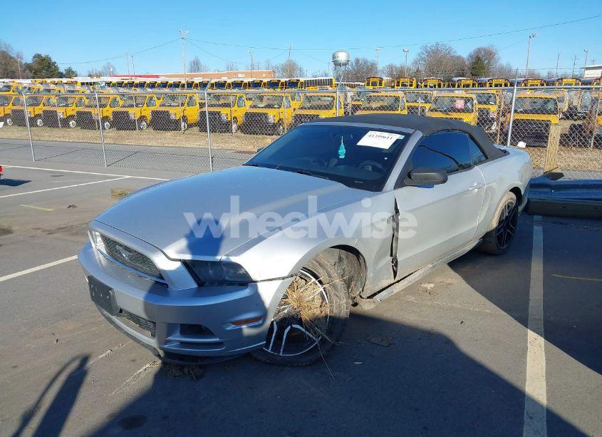Photo 2 of 2014 Ford Mustang V6 (VIN 1ZVBP8EM8E5264833)