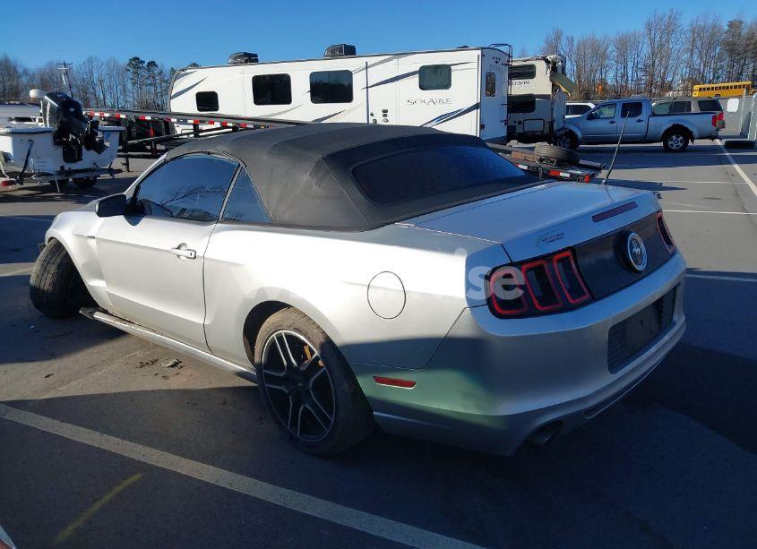 Photo 3 of 2014 Ford Mustang V6 (VIN 1ZVBP8EM8E5264833)