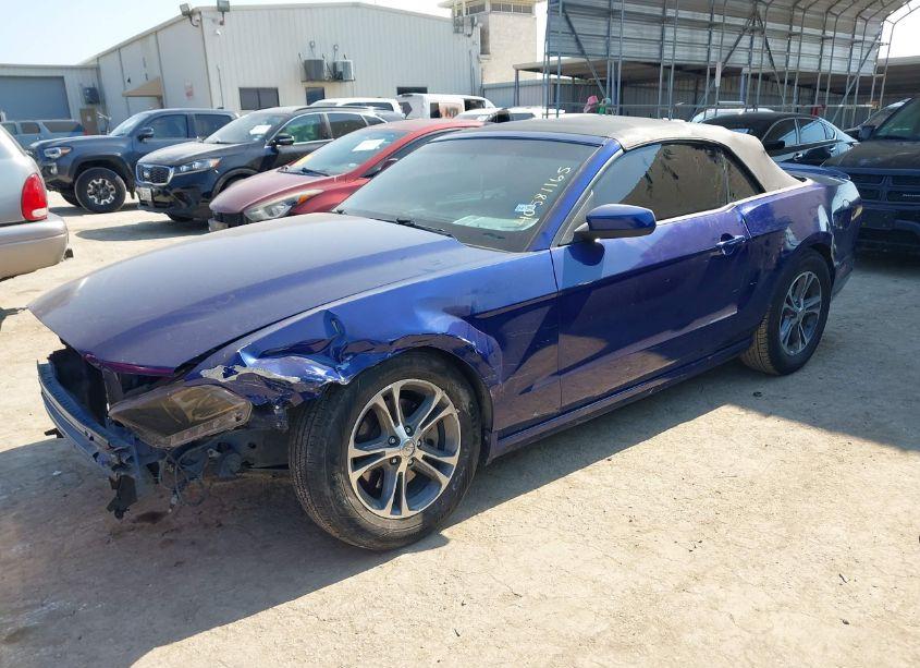 Photo 2 of 2014 Ford Mustang V6 PREMIUM (VIN 1ZVBP8EM8E5310726)