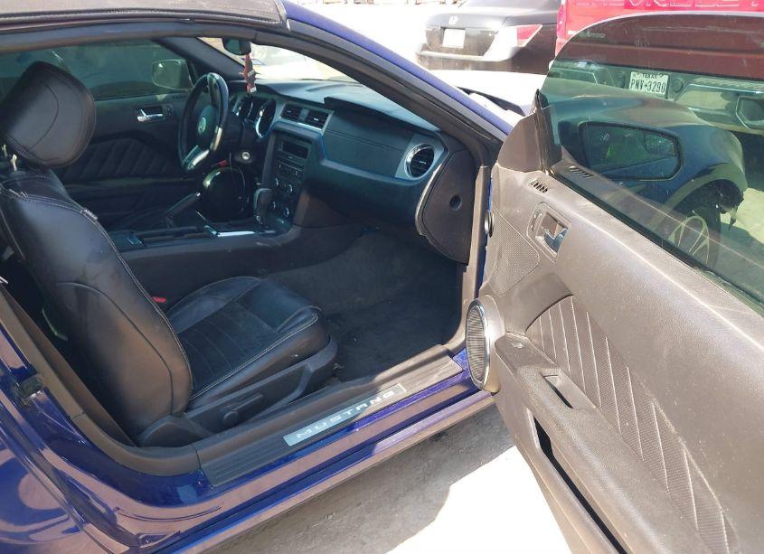 Photo 5 of 2014 Ford Mustang V6 PREMIUM (VIN 1ZVBP8EM8E5310726)