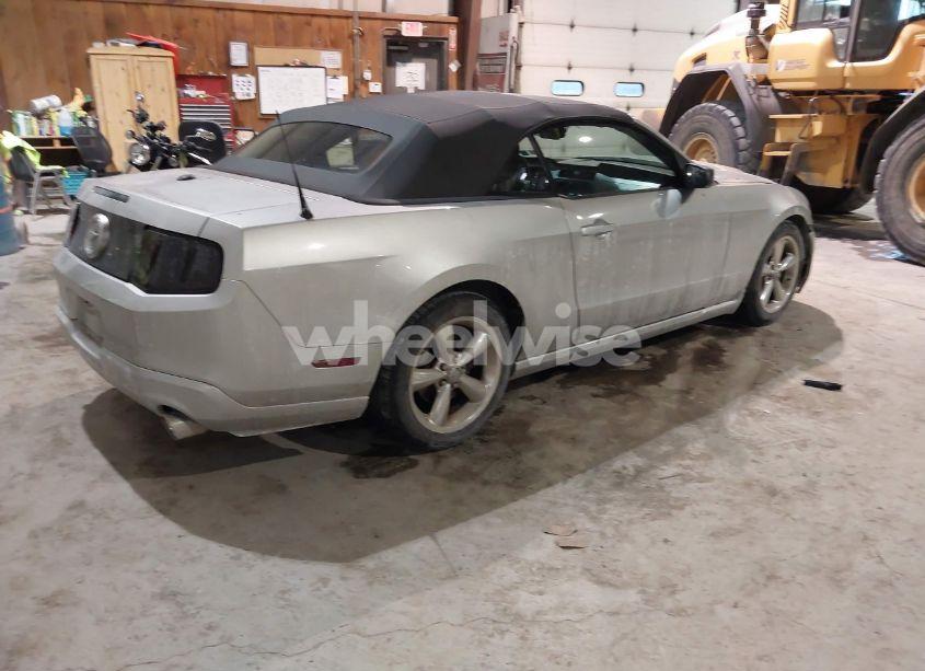 Photo 4 of 2012 Ford Mustang V6 PREMIUM (VIN 1ZVBP8EM9C5212396)