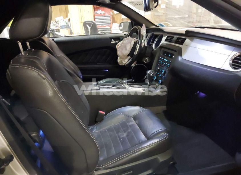 Photo 5 of 2012 Ford Mustang V6 PREMIUM (VIN 1ZVBP8EM9C5212396)