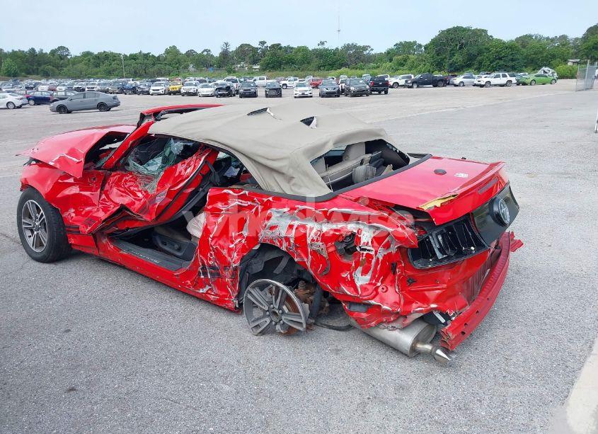 Photo 3 of 2013 Ford Mustang V6 PREMIUM (VIN 1ZVBP8EM9D5239745)