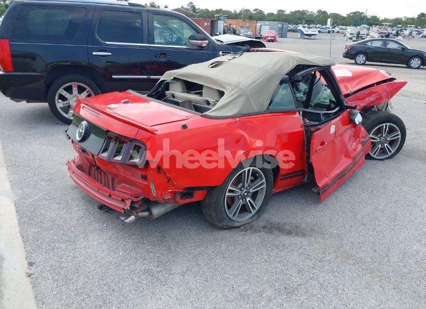 Photo 4 of 2013 Ford Mustang V6 PREMIUM (VIN 1ZVBP8EM9D5239745)