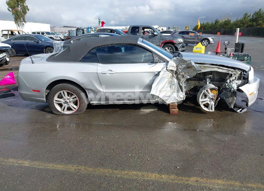 Photo 13 of 2014 Ford Mustang V6 (VIN 1ZVBP8EM9E5316695)