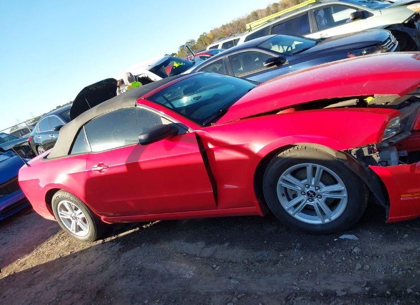 Photo 13 of 2014 Ford Mustang V6 (VIN 1ZVBP8EM9E5325672)