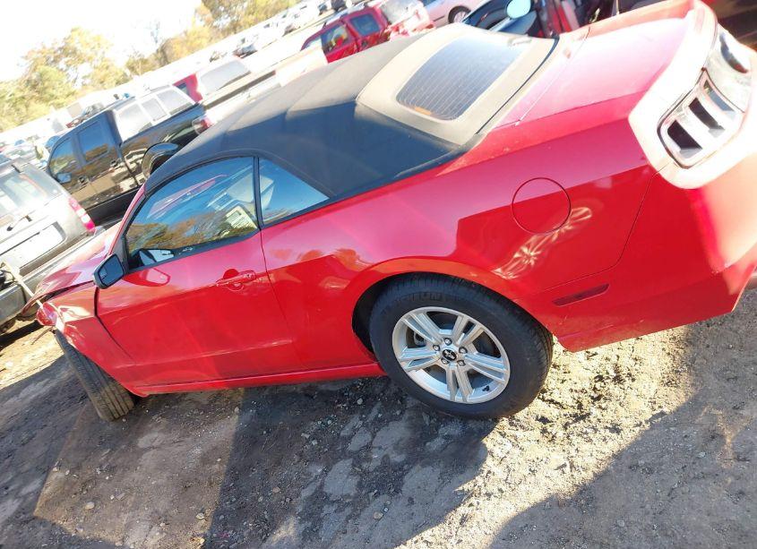 Photo 14 of 2014 Ford Mustang V6 (VIN 1ZVBP8EM9E5325672)