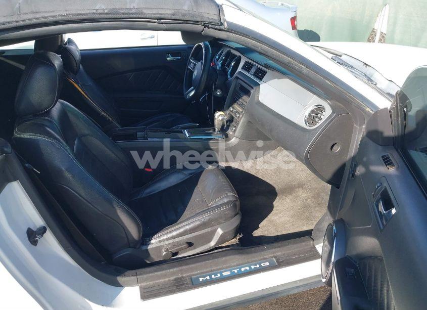 Photo 5 of 2012 Ford Mustang V6 PREMIUM (VIN 1ZVBP8EMXC5222287)