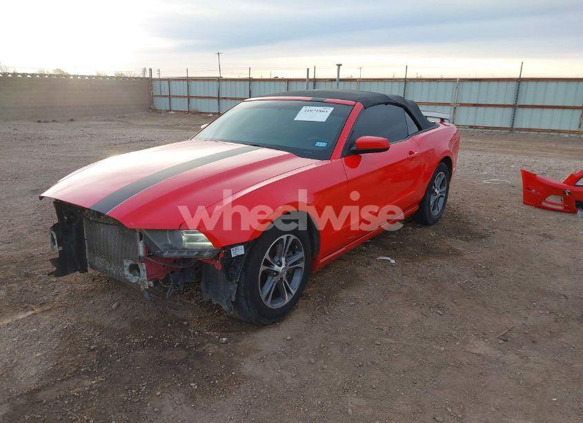 Photo 2 of 2014 Ford Mustang V6 PREMIUM (VIN 1ZVBP8EMXE5304703)