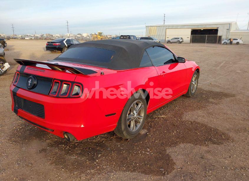 Photo 4 of 2014 Ford Mustang V6 PREMIUM (VIN 1ZVBP8EMXE5304703)