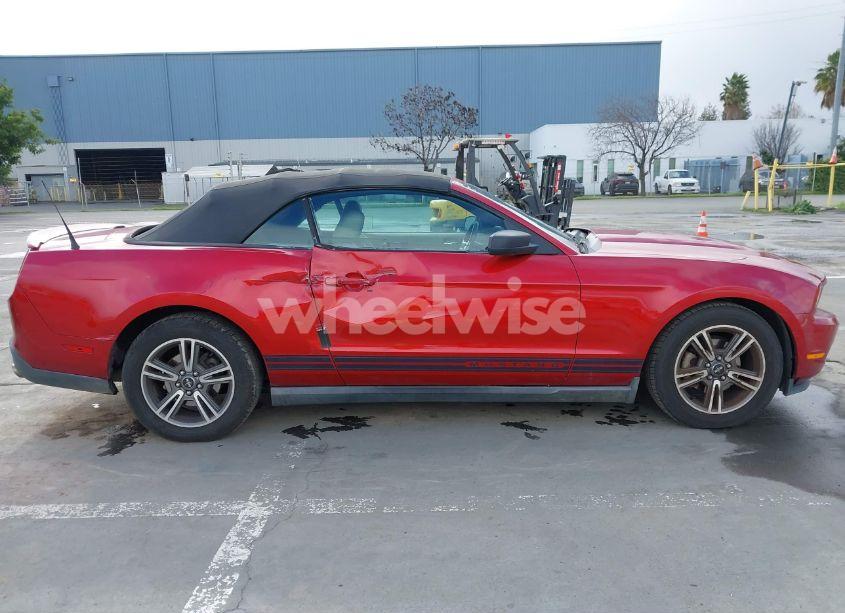 Photo 13 of 2010 Ford Mustang V6/V6 PREMIUM (VIN 1ZVBP8EN0A5113245)
