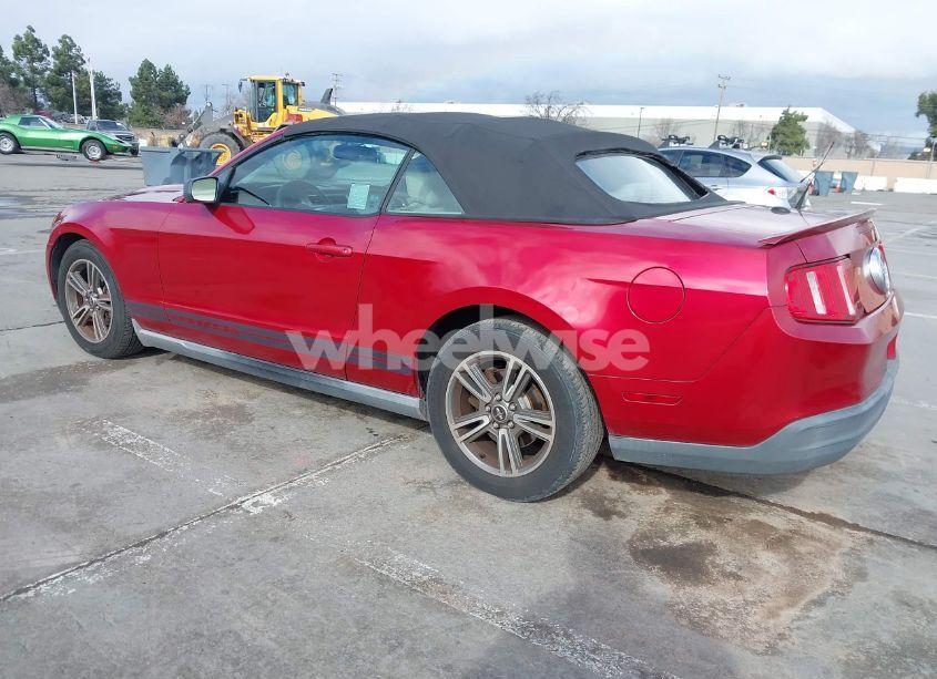 Photo 3 of 2010 Ford Mustang V6/V6 PREMIUM (VIN 1ZVBP8EN0A5113245)