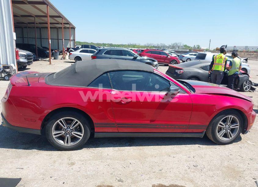Photo 13 of 2010 Ford Mustang V6/V6 PREMIUM (VIN 1ZVBP8EN0A5127887)