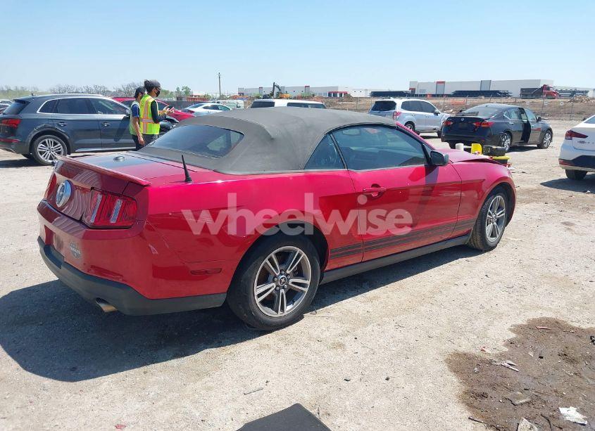 Photo 4 of 2010 Ford Mustang V6/V6 PREMIUM (VIN 1ZVBP8EN0A5127887)