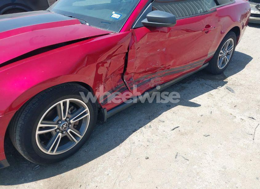 Photo 6 of 2010 Ford Mustang V6/V6 PREMIUM (VIN 1ZVBP8EN0A5127887)