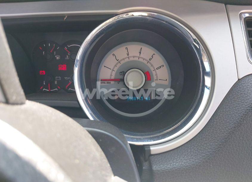 Photo 7 of 2010 Ford Mustang V6/V6 PREMIUM (VIN 1ZVBP8EN0A5127887)