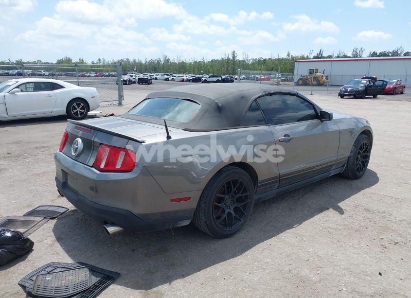 Photo 4 of 2010 Ford Mustang V6/V6 PREMIUM (VIN 1ZVBP8EN1A5178265)